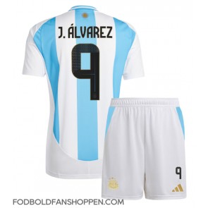 Argentina Julian Alvarez #9 Hjemmebanetrøje Børn Copa America 2024 Kortærmet (+ Korte bukser)